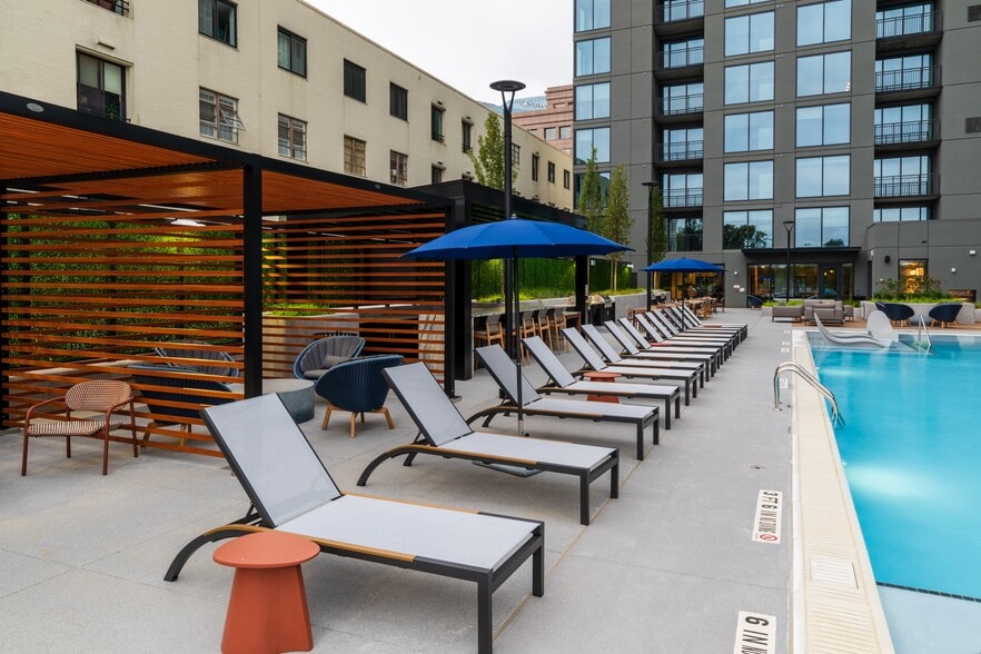 More Photos Of 1441 Peachtree St, Atlanta Apartments For Lease