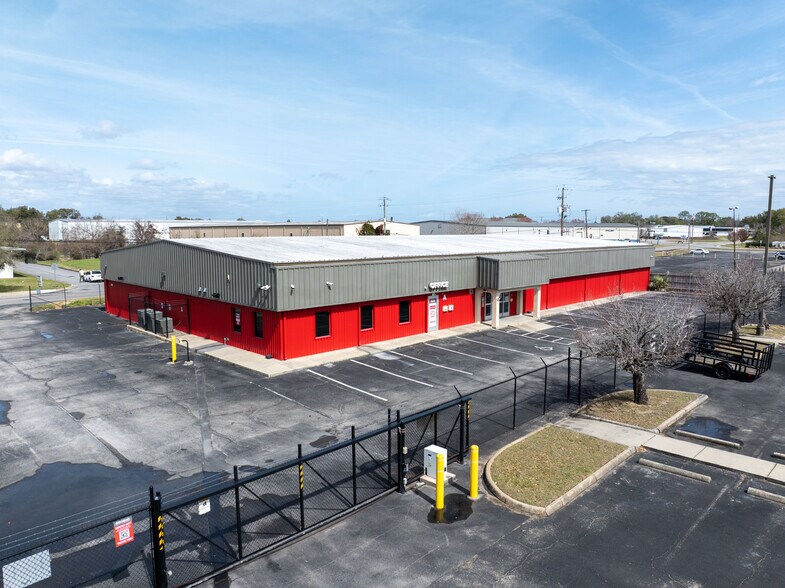 More Photos Of 3670 N L St, Pensacola Office For Sale