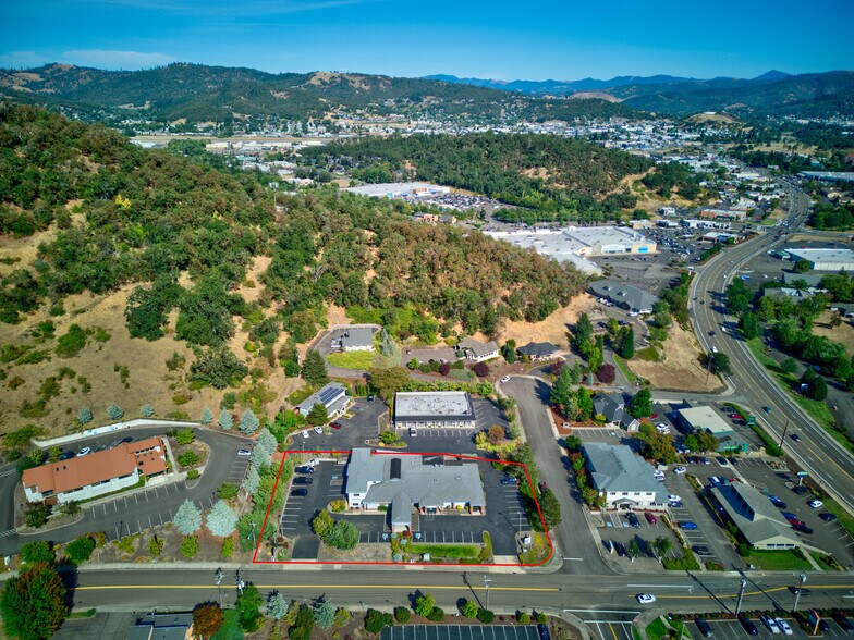 More Photos Of 2435 NW Kline St, Roseburg Medical For Lease