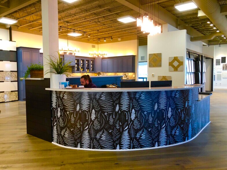 More Photos Of 3841 Ranch Road 620 S, Austin Light Distribution For Lease