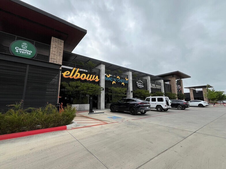 More Photos Of 1401 S Jackson Rd, Pharr Storefront Retail Office For Lease