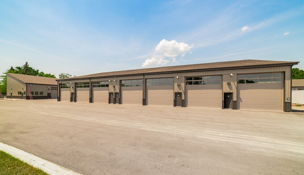 More Photos Of 1641 Balian Rd, Waterford Self Storage For Sale