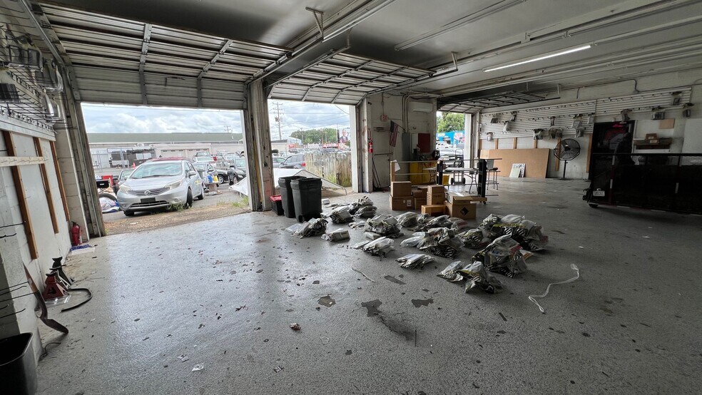 More Photos Of 894 E Little Creek Rd, Norfolk Auto Repair For Sale