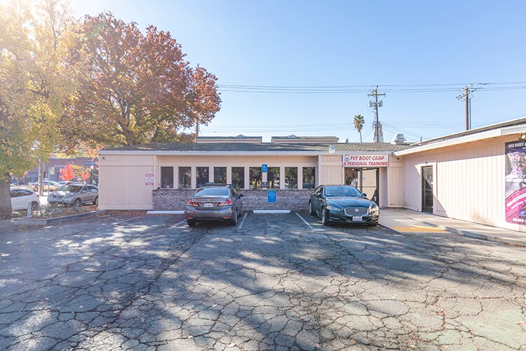 More Photos Of 2414 16th St, Sacramento Office For Sale