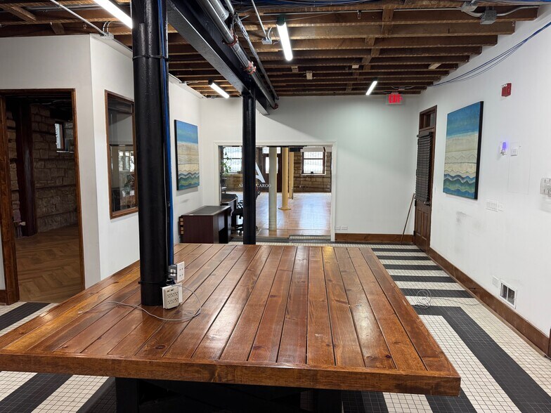 More Photos Of 106 Stephen St, Lemont Loft Creative Space For Lease