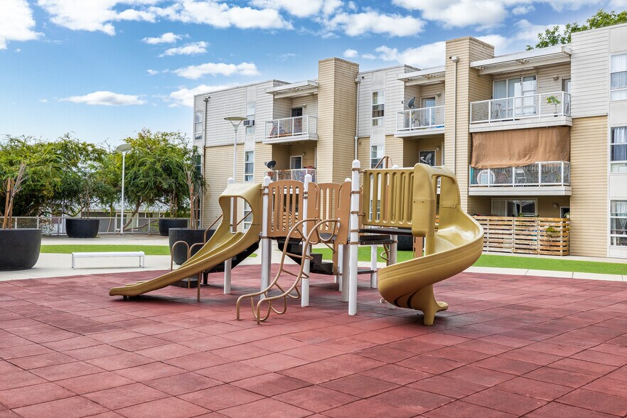 More Photos Of 1730 Bay Rd, Palo Alto Apartments For Sale