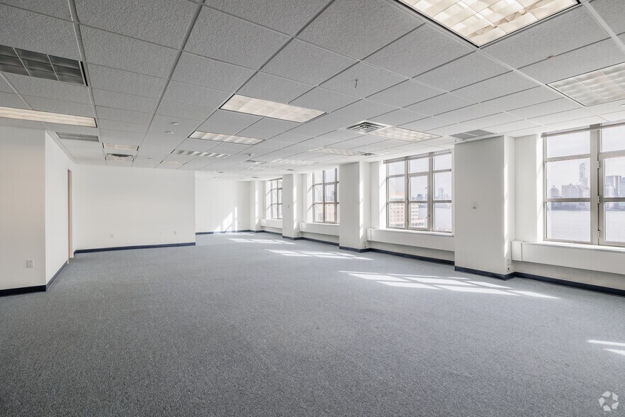 More Photos Of 15 Exchange Pl, Jersey City Office For Lease