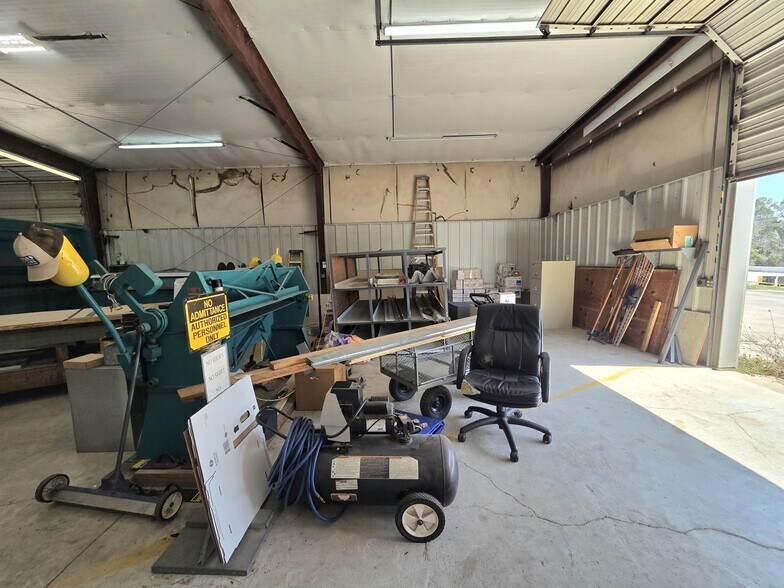 More Photos Of 1410 FM 2854 Rd, Conroe Industrial For Lease