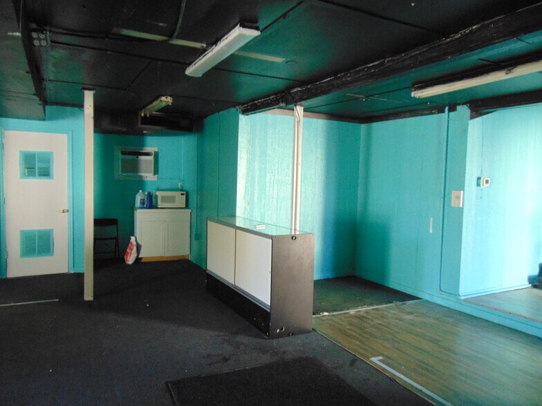 More Photos Of 32b Old Matawan Rd, Old Bridge Storefront Retail Office For Lease