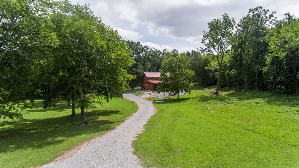 More Photos Of 177 Providence Rd, Fayetteville Specialty For Sale