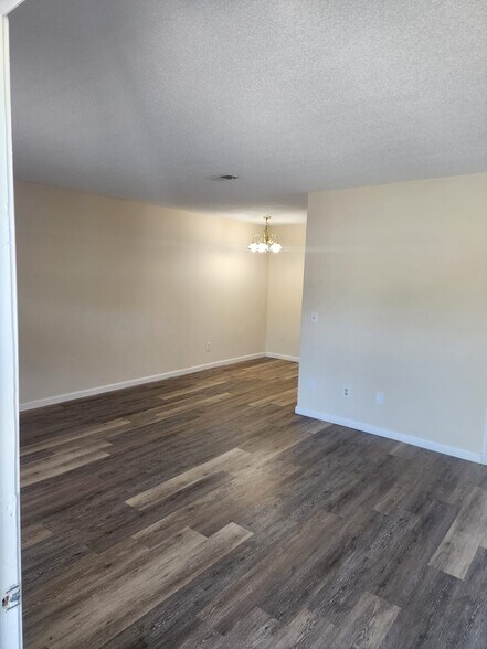 More Photos Of 100 S Kirkland Ave, Elkin Apartments For Sale