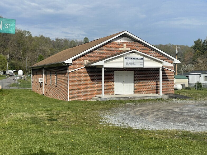 More Photos Of 203 Henderson St, Richlands Flex For Sale