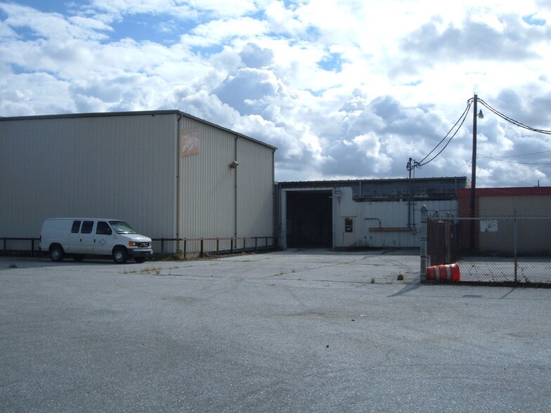 More Photos Of 5355 Ohio St, Beaumont Distribution For Sale