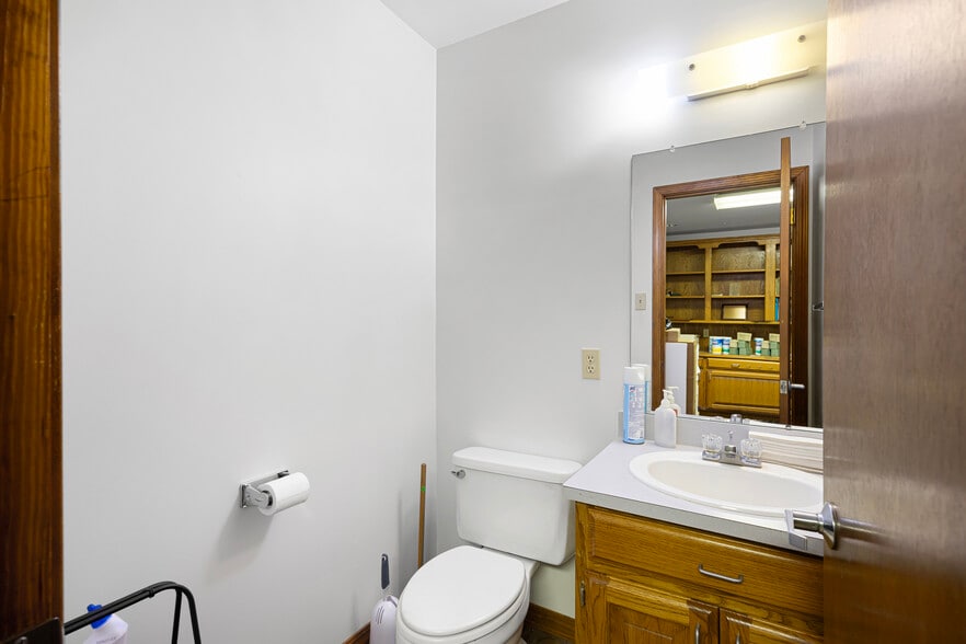 More Photos Of 1501 W C St, Russellville Healthcare For Sale
