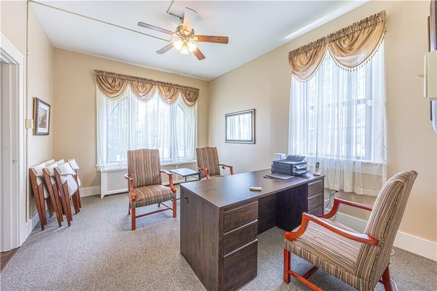 More Photos Of 121 Ridge Ave, Washington Funeral Home For Sale