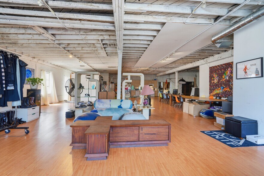 More Photos Of 714 Ducommun St, Los Angeles Manufacturing For Lease