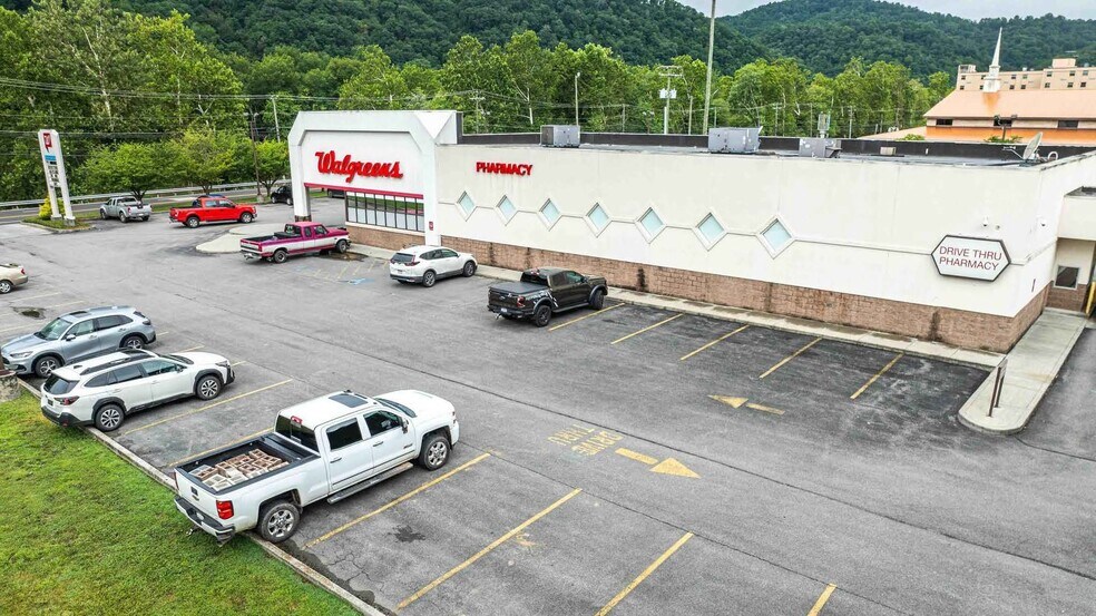Primary Photo Of 513 Stokes Dr, Hinton Drugstore For Sale