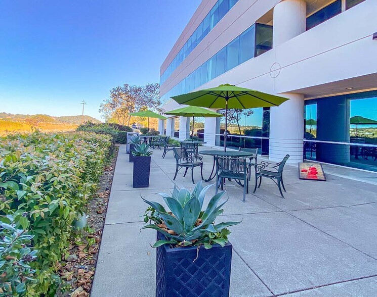 More Photos Of 88 Rowland Way, Novato Medical For Lease