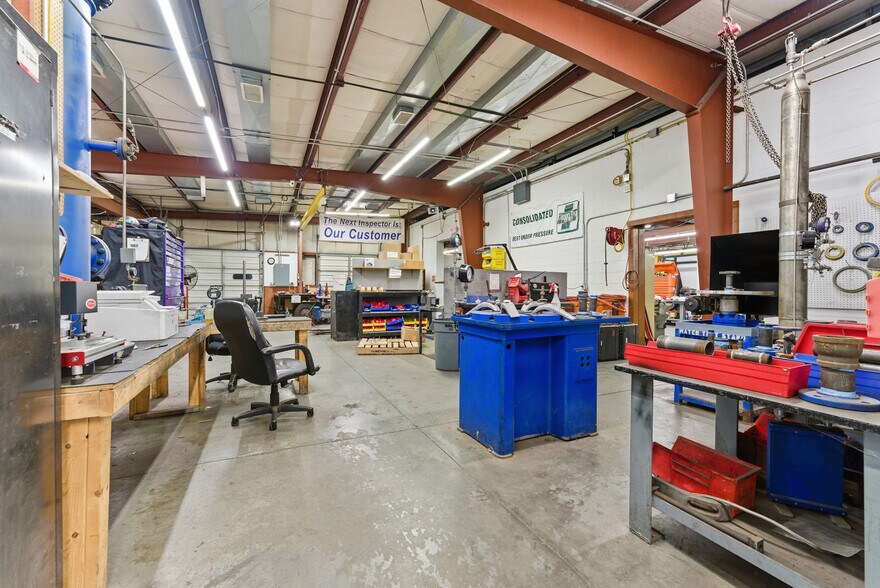 More Photos Of 34 Elise St, Westfield Industrial For Sale