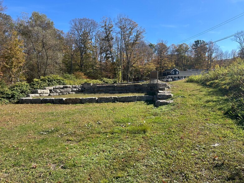 More Photos Of 17 Cherry Plain Sq, Berlin Restaurant For Sale