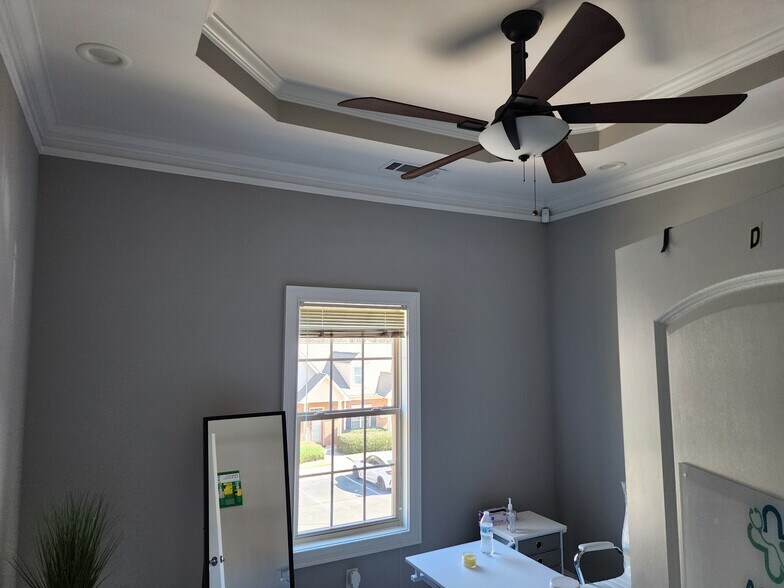 More Photos Of 4485 Tench Rd, Suwanee Office Residential For Lease