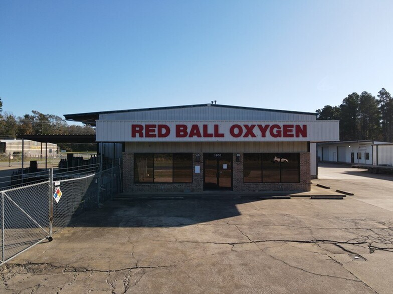More Photos Of 1608 N John Redditt Dr, Lufkin Industrial For Sale
