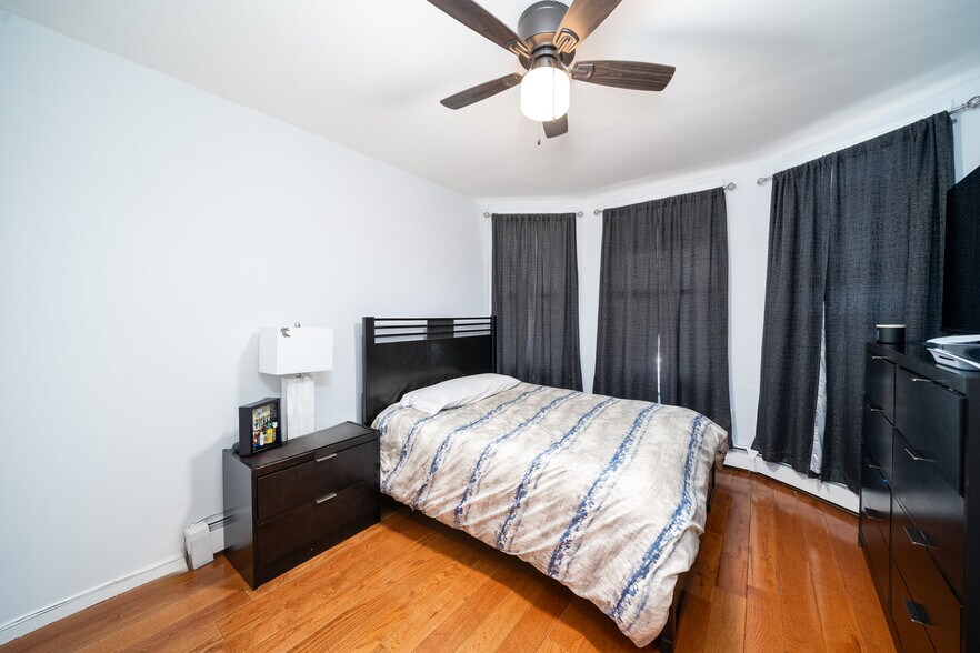 More Photos Of 103-105 Devon St, Kearny Apartments For Sale