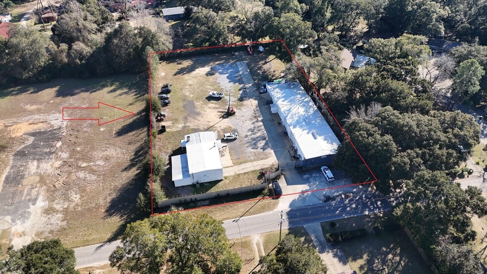 More Photos Of 2339 Truman Ave, Pensacola Service For Sale