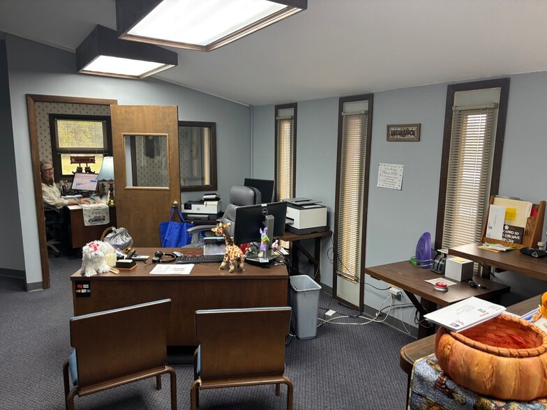 More Photos Of 2901 N Granville Ave, Muncie Freestanding For Sale