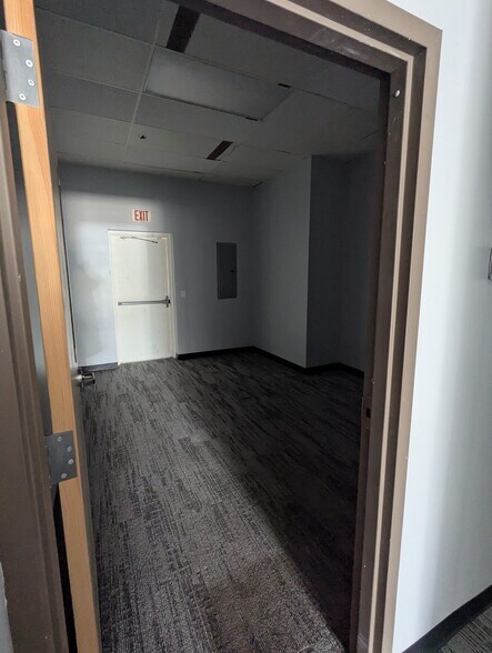 More Photos Of 602-624 Barnes Blvd, Rockledge Unknown For Lease