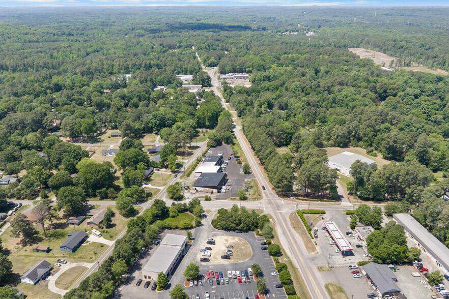 More Photos Of 4701-4707 Hillsborough Rd, Durham General Retail For Lease