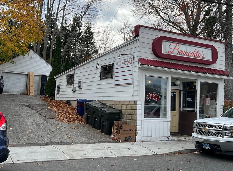 More Photos Of 233 Poquonnock Rd, Groton Restaurant For Sale