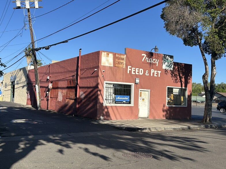 More Photos Of 1031 F St, Tracy General Retail For Sale