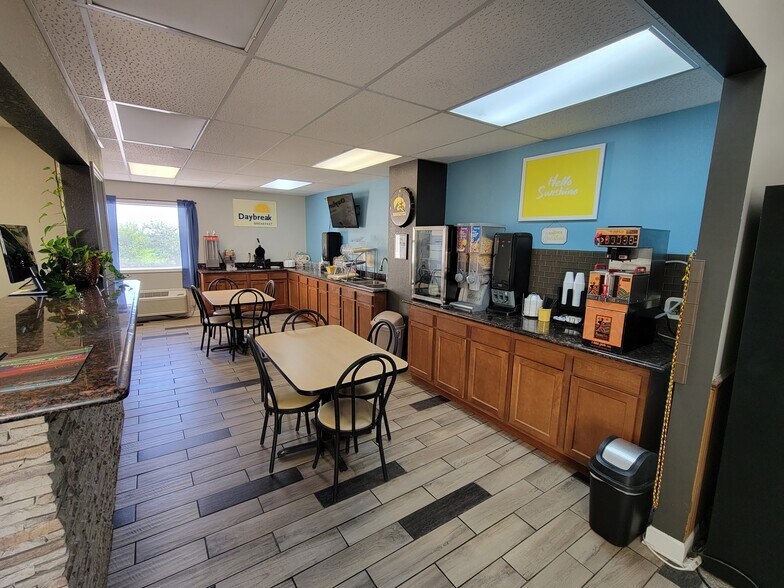 More Photos Of 711 S Downey St, West Branch Hotel For Sale