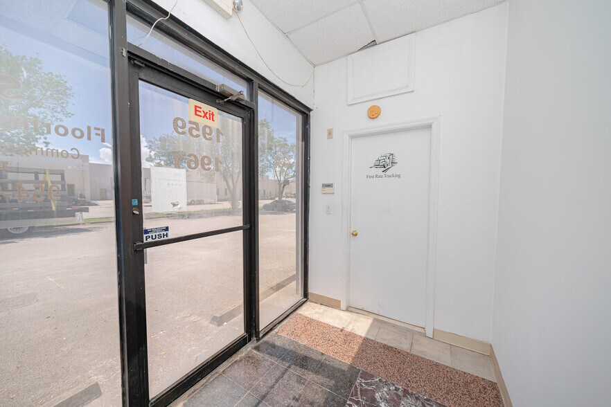 More Photos Of 1959 Dr Martin Luther King Jr Blvd, Pompano Beach Warehouse For Lease