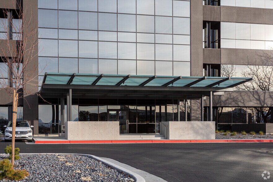 More Photos Of 10150 Centennial Pky, Sandy Office For Lease