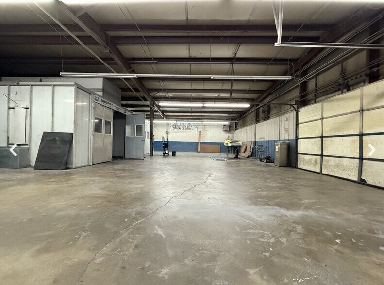 More Photos Of 910 51st Ave N, Nashville Auto Repair For Sale
