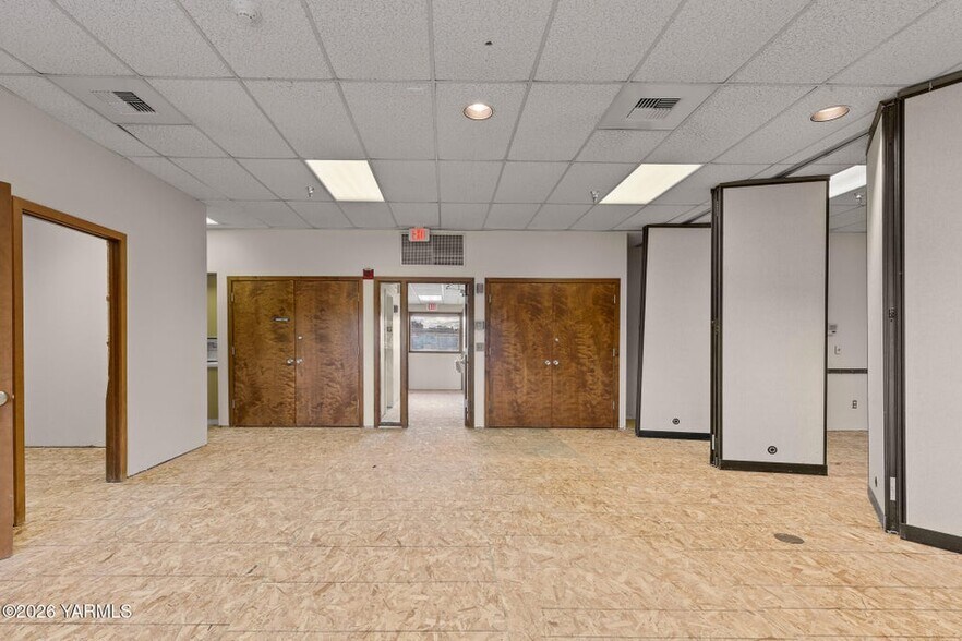 More Photos Of 303 S 12th Ave, Yakima Medical For Sale