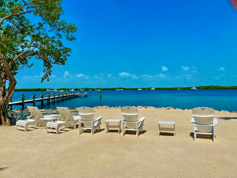 More Photos Of 198 Harborview Dr, Tavernier Hotel For Sale