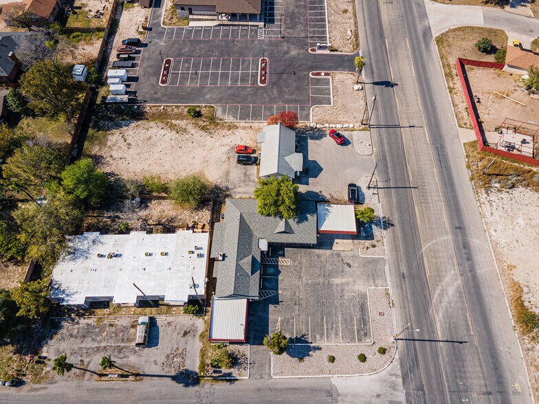 More Photos Of 200 Kings Way, Del Rio Office For Sale