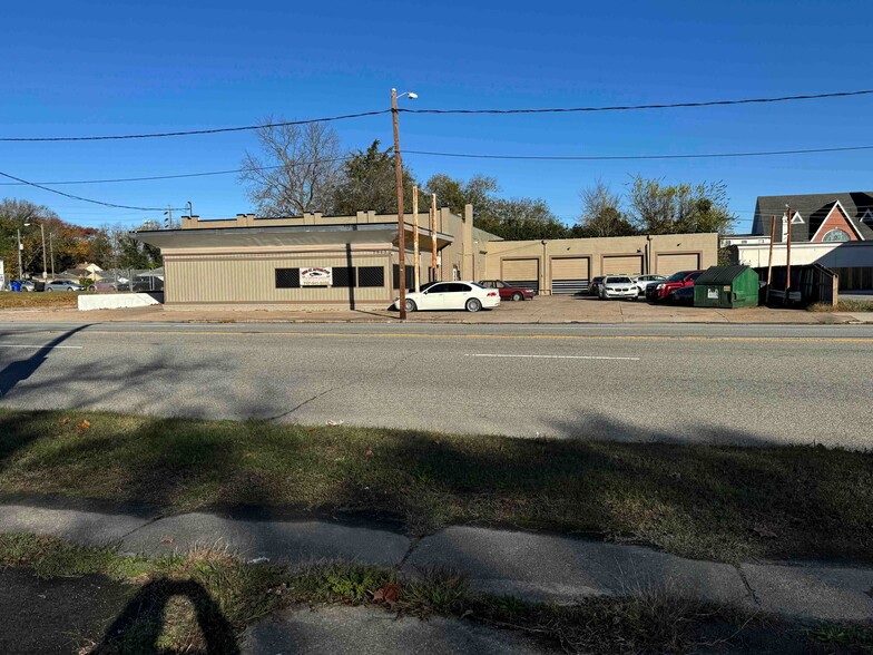 Primary Photo Of 2012 High St, Portsmouth Auto Repair For Sale