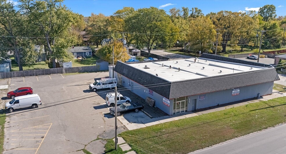 More Photos Of 6397 Middlebelt Rd, Romulus Freestanding For Sale