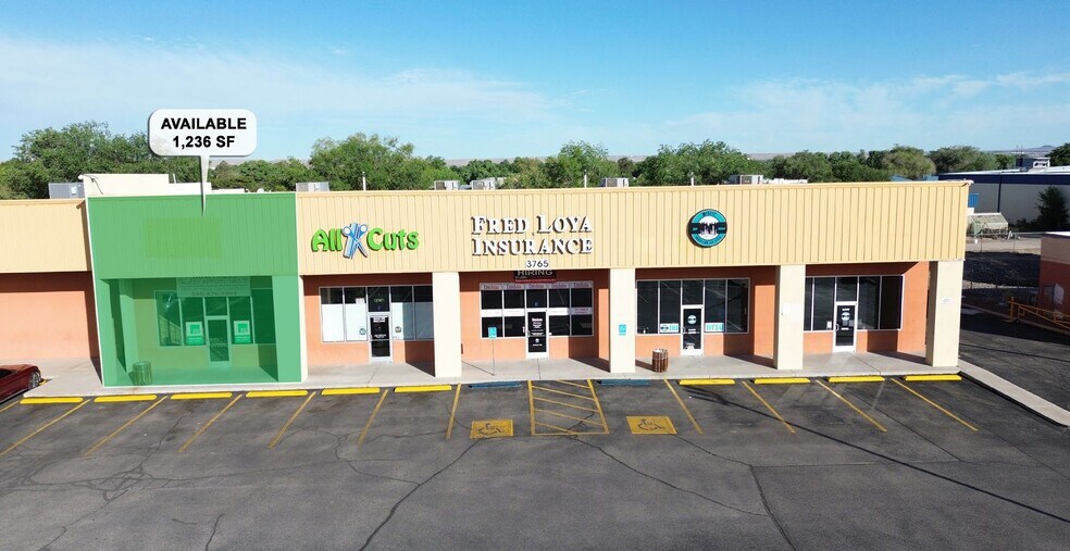 More Photos Of 3765 Isleta Blvd SW, Albuquerque Storefront For Lease