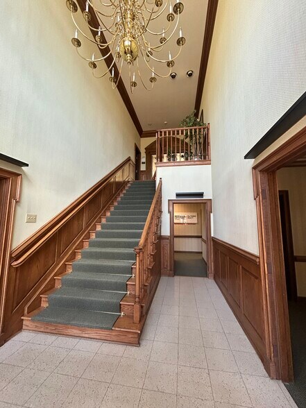 More Photos Of 300 Cedar Lakes Dr, Chesapeake Office For Sale