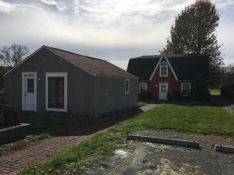 Primary Photo Of 1946 State Route 208, Pulaski Office For Sale