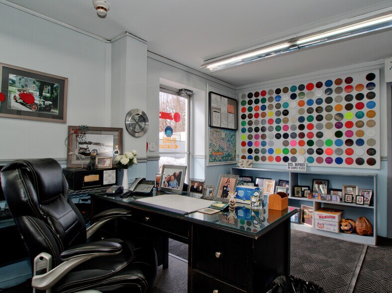 More Photos Of 56 Clarendon Ave, Kingston Warehouse For Sale