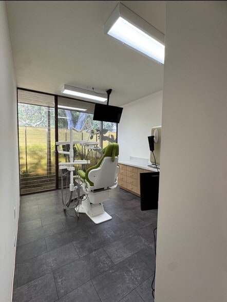 More Photos Of 814 W Foothill Blvd, Monrovia Medical For Sale