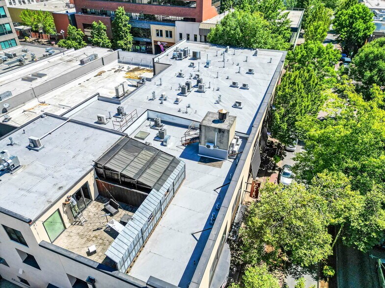 More Photos Of 45 W Broadway, Eugene Storefront Retail Residential For Lease