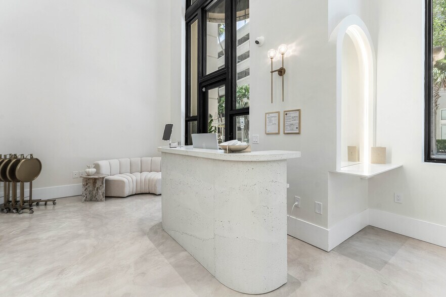 More Photos Of 801 S Olive Ave, West Palm Beach Apartments For Sale