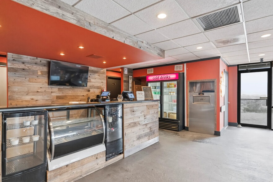 More Photos Of 344 Maple Ave, Vienna General Retail For Sale